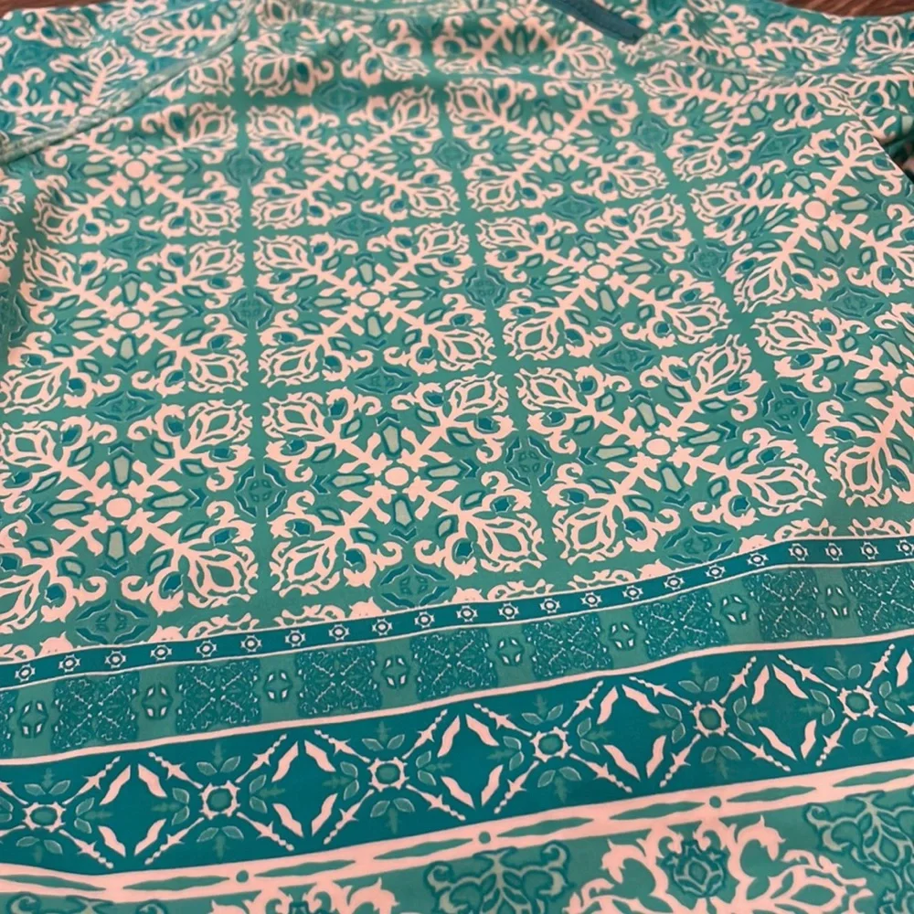 Cabana Life Rashguard - Picture 2 of 6